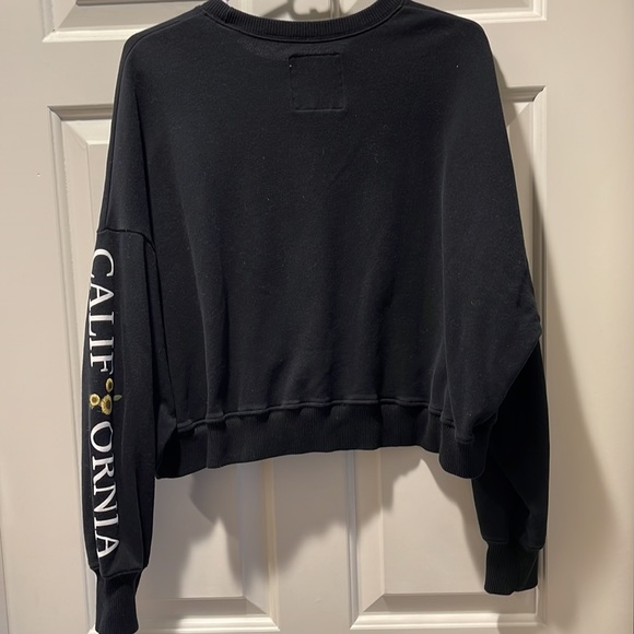 Hollister Sunflower 🌻 Sweatshirt - Picture 4 of 5